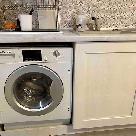 סופיה Stylish Magenta Apartment - Terrace & Free Parking מראה חיצוני תמונה