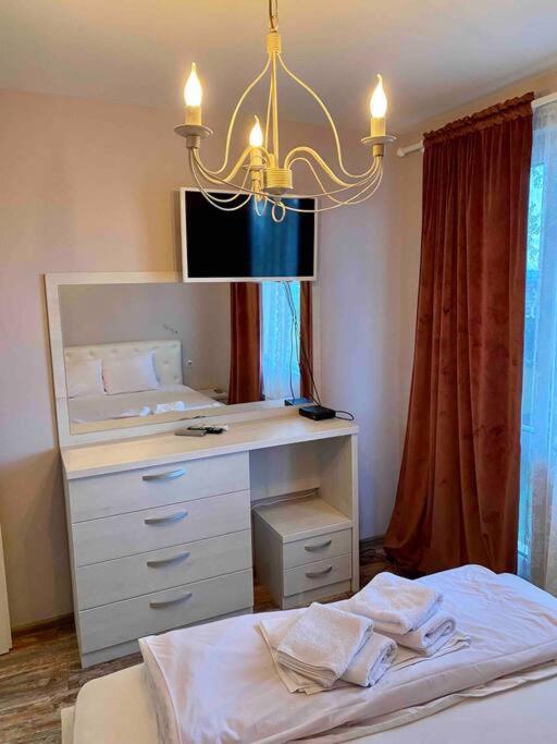 סופיה Stylish Magenta Apartment - Terrace & Free Parking מראה חיצוני תמונה
